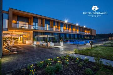 Фото Отель Hotel Bonifacio г. Sochocin 1